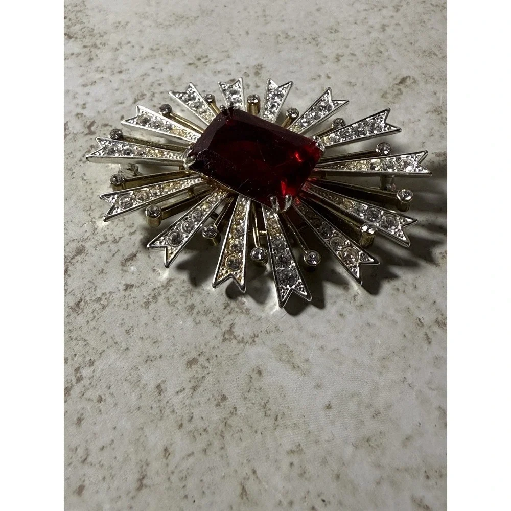Kenneth Jay Lane Shimmering‎ Rhinestone Brooch With Large Red Stone KJL MCM